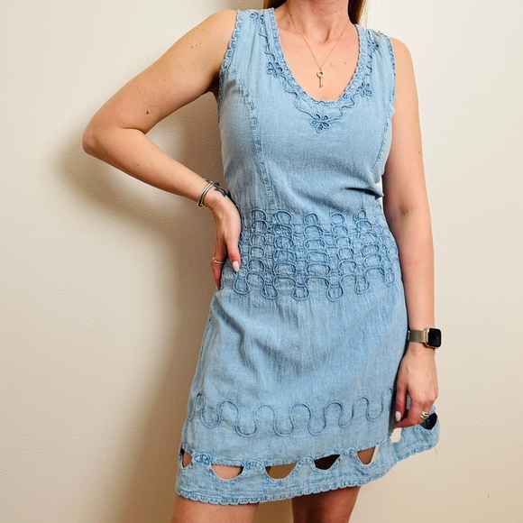 Paradise Found Denim Blue Embroidered Boho Mini Dress 100% Cotton Sleeveless - Picture 2 of 9